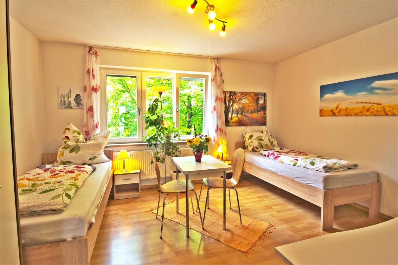 Ferienwohnung Kakadu Apartment Dresden Laubegast Wlan Tv Fahrrad Exterior foto